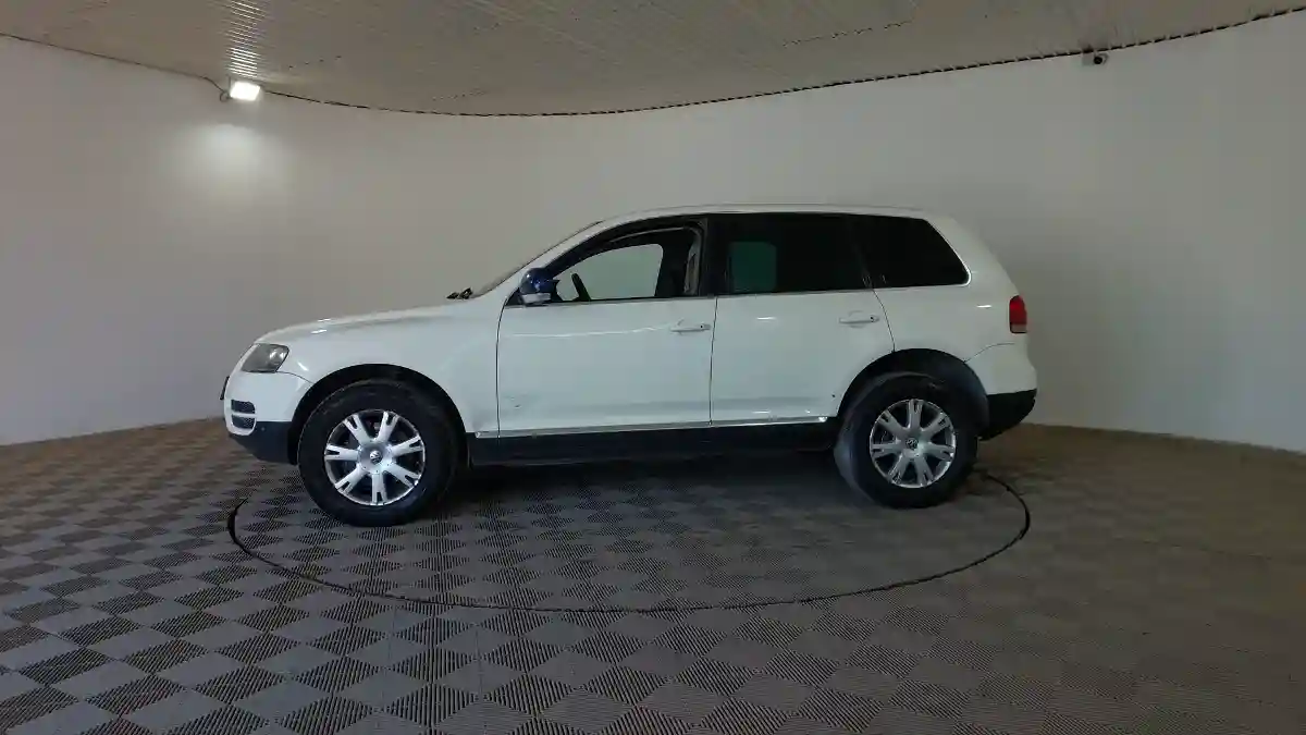 Volkswagen Touareg 2006 года за 3 990 000 тг. в Шымкент