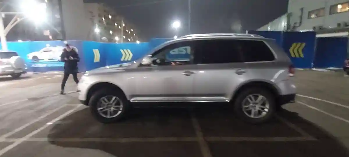 Volkswagen Touareg 2006 года за 6 200 000 тг. в Алматы