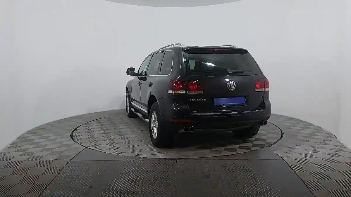 Volkswagen Touareg 2007 года за 6 290 000 тг. в Астана