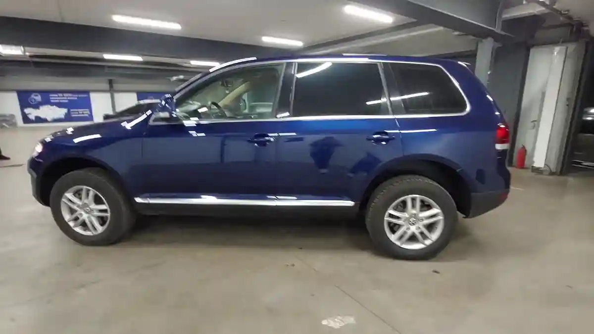 Volkswagen Touareg 2008 года за 6 000 000 тг. в Астана