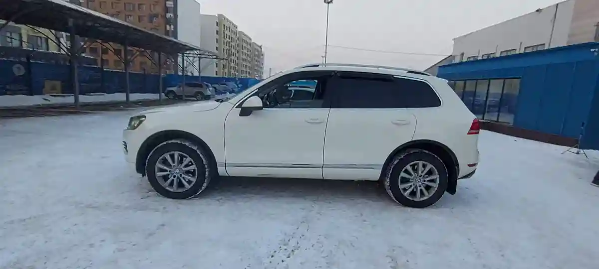 Volkswagen Touareg 2010 года за 12 000 000 тг. в Алматы