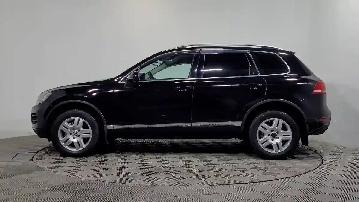 Volkswagen Touareg 2011 года за 9 200 000 тг. в Алматы