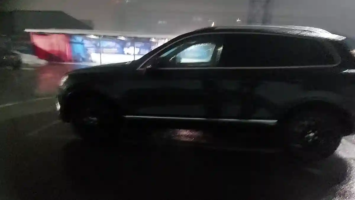 Volkswagen Touareg 2012 года за 11 500 000 тг. в Шымкент