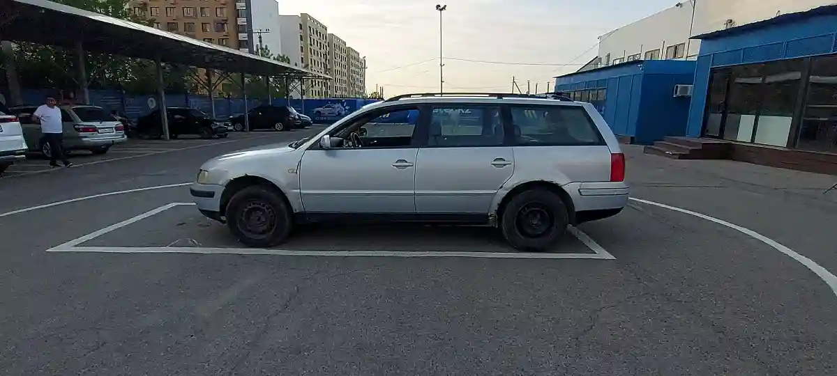 Volkswagen Passat 2000 года за 1 300 000 тг. в Алматы