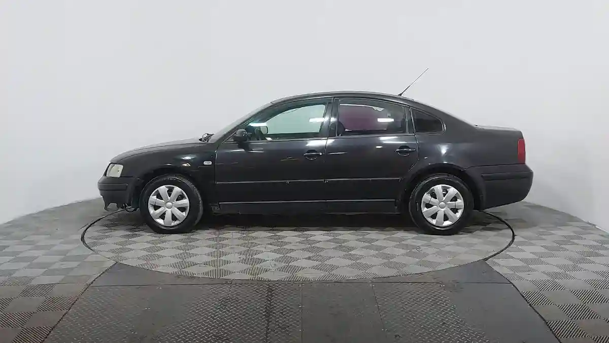 Volkswagen Passat 2000 года за 1 150 000 тг. в Астана