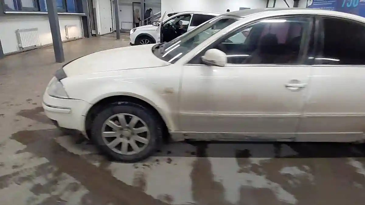 Volkswagen Passat 2003 года за 2 000 000 тг. в Астана