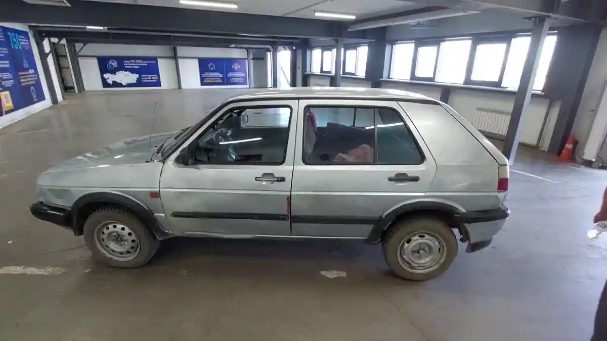 Volkswagen Golf 1988 года за 800 000 тг. в Астана