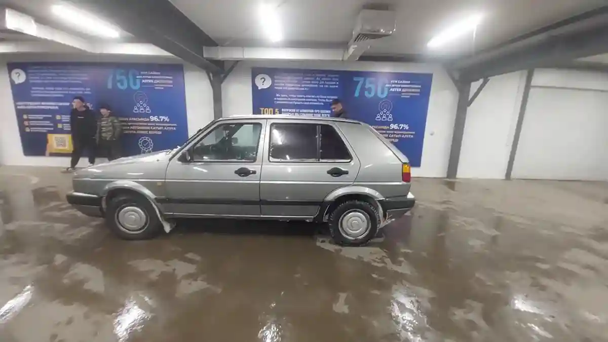 Volkswagen Golf 1990 года за 800 000 тг. в Астана