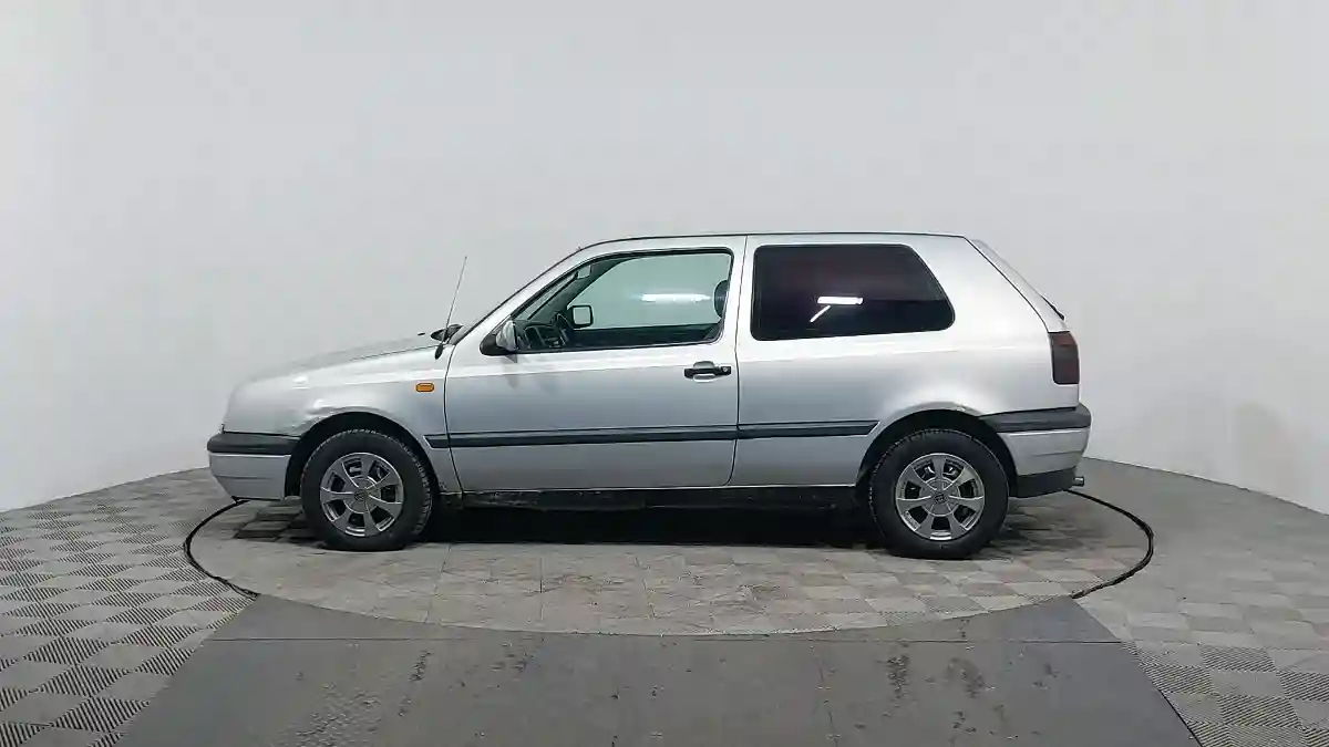 Volkswagen Golf 1992 года за 820 000 тг. в Астана