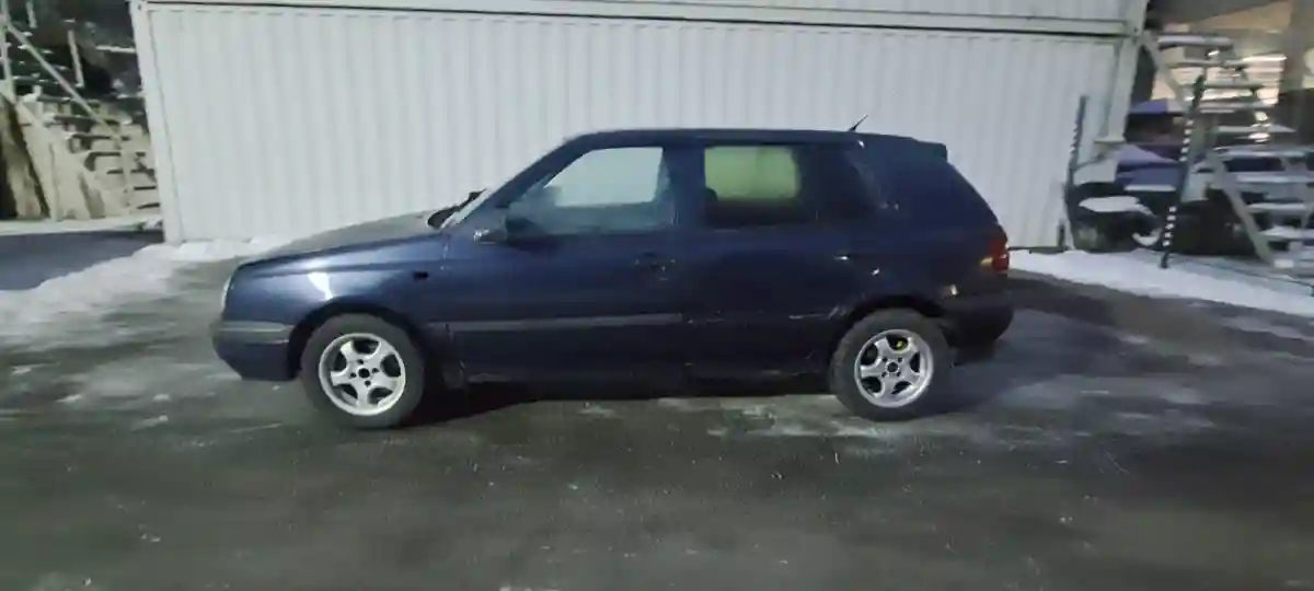 Volkswagen Golf 1993 года за 450 000 тг. в Алматы