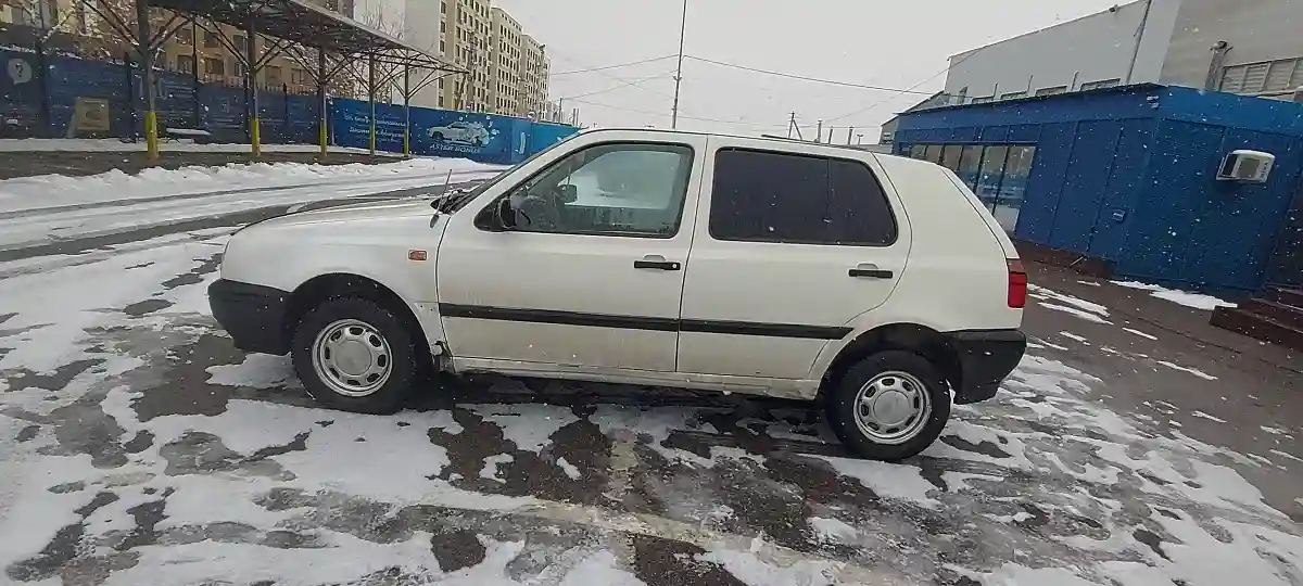 Volkswagen Golf 1993 года за 1 100 000 тг. в Алматы