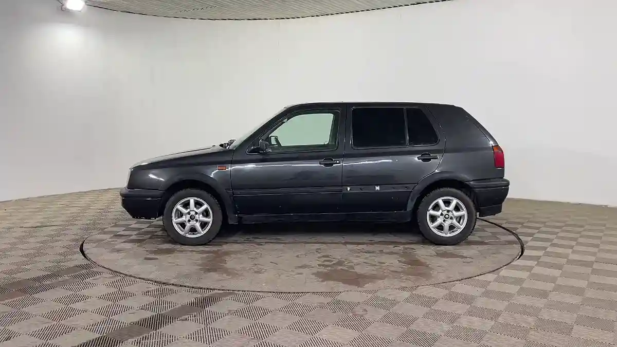 Volkswagen Golf 1993 года за 910 000 тг. в Шымкент