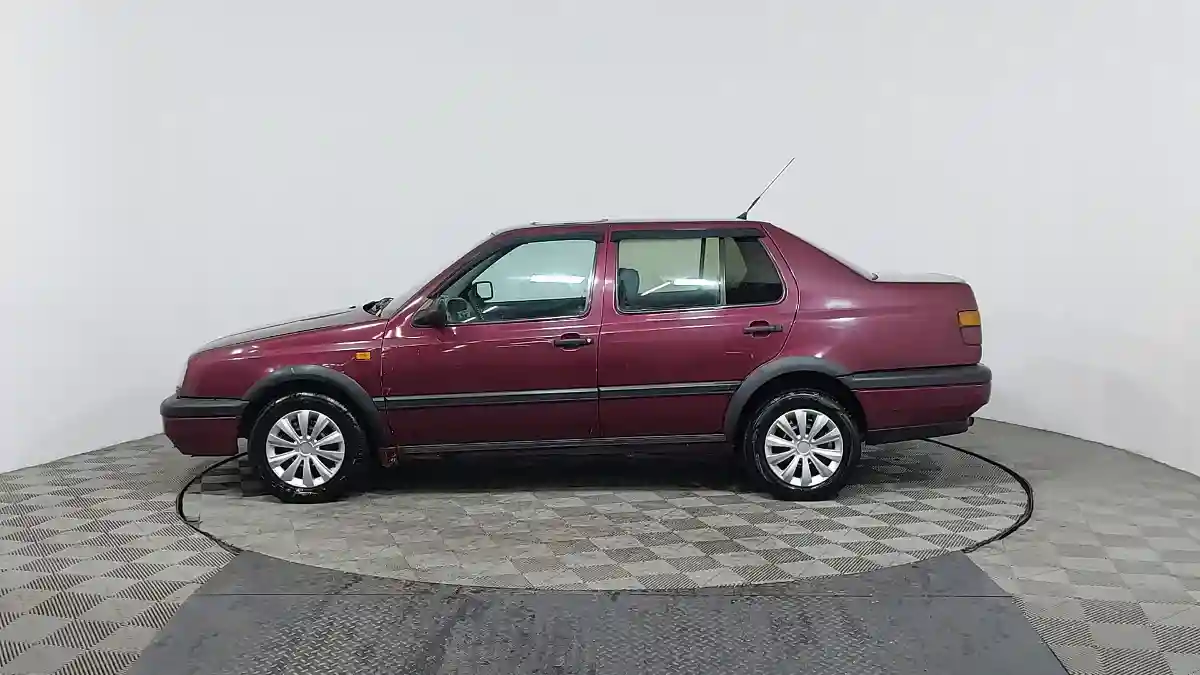 Volkswagen Vento 1992 года за 980 000 тг. в Астана