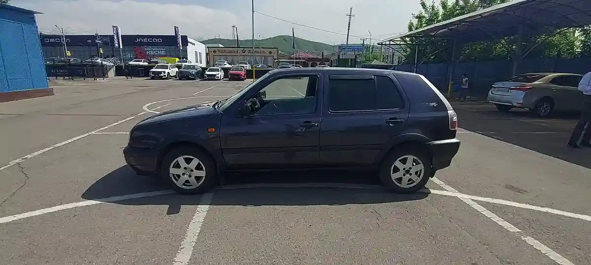 Volkswagen Golf 1993 года за 1 200 000 тг. в Алматы