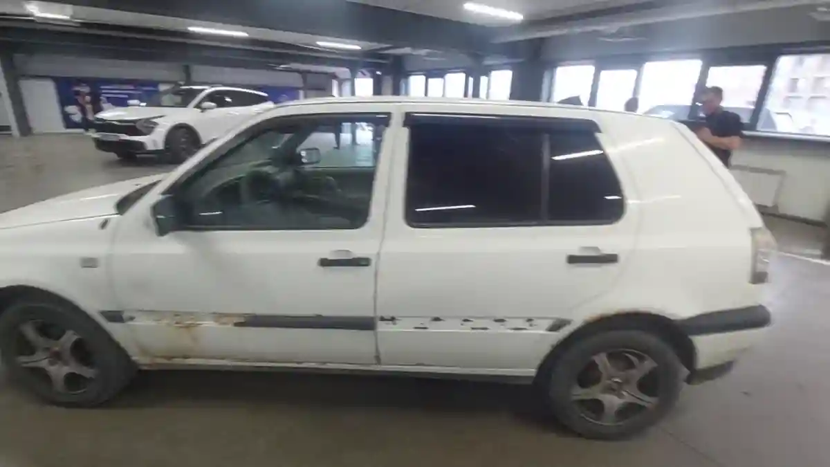 Volkswagen Golf 1993 года за 1 500 000 тг. в Астана