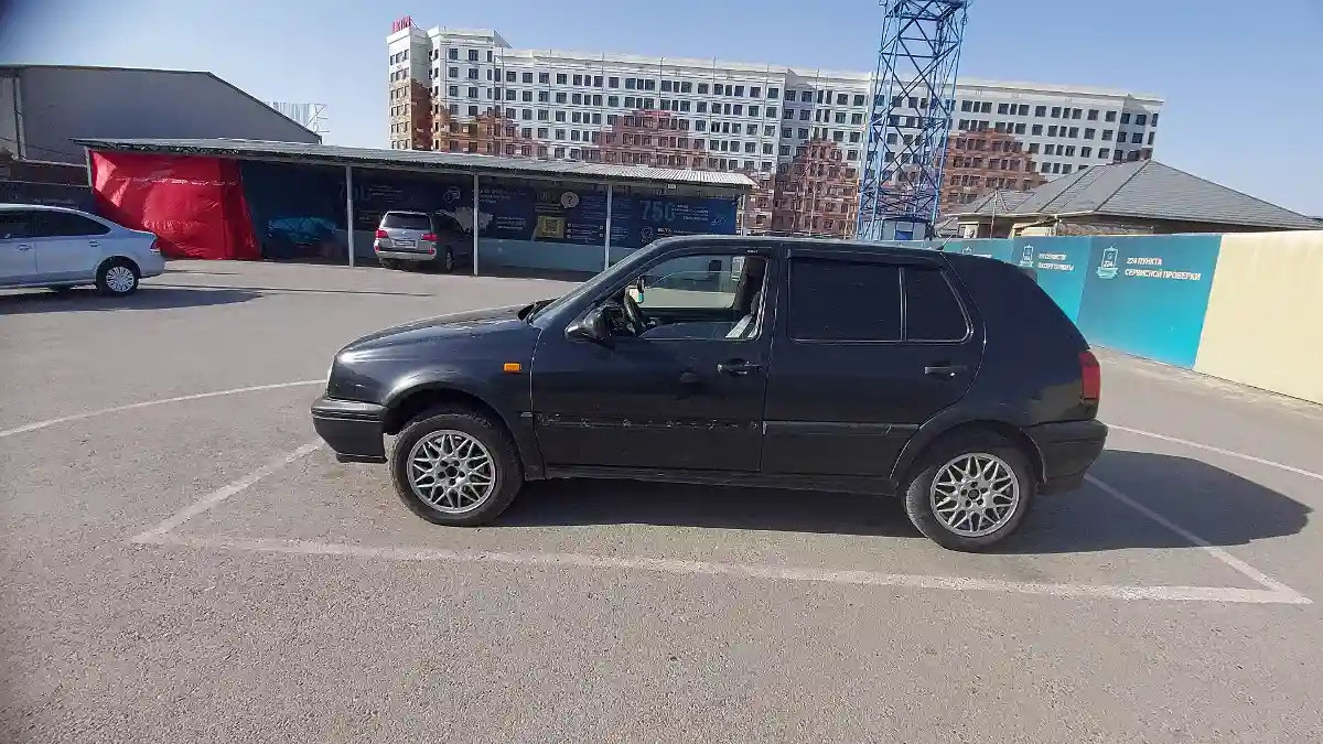 Volkswagen Golf 1993 года за 390 000 тг. в Шымкент