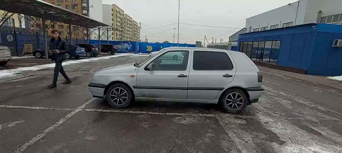 Volkswagen Golf 1993 года за 1 900 000 тг. в Алматы