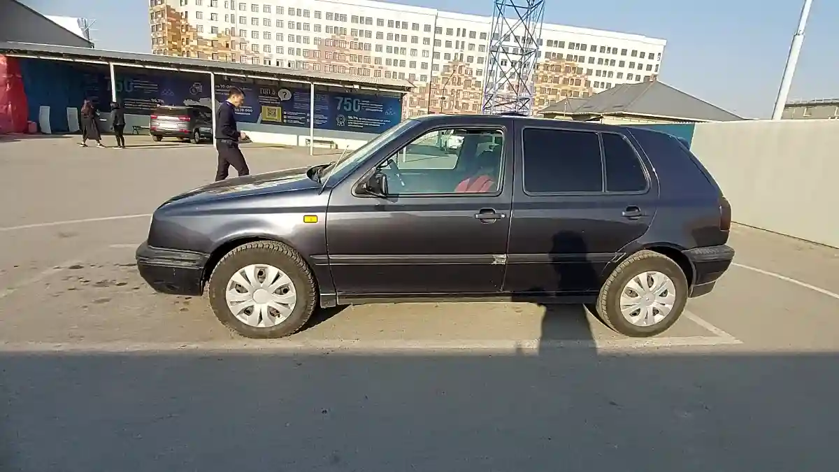 Volkswagen Golf 1993 года за 1 400 000 тг. в Шымкент