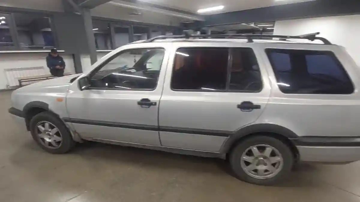 Volkswagen Golf 1993 года за 1 500 000 тг. в Астана
