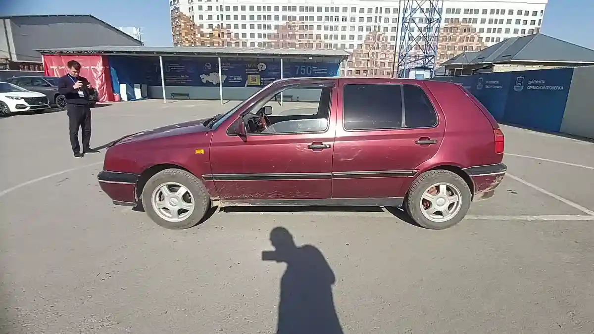 Volkswagen Golf 1993 года за 1 000 000 тг. в Шымкент