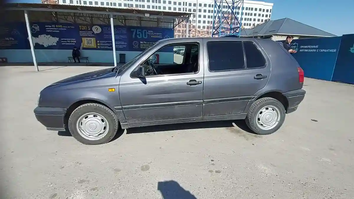 Volkswagen Golf 1994 года за 1 500 000 тг. в Шымкент