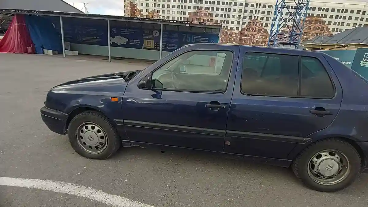 Volkswagen Vento 1994 года за 1 000 000 тг. в Шымкент