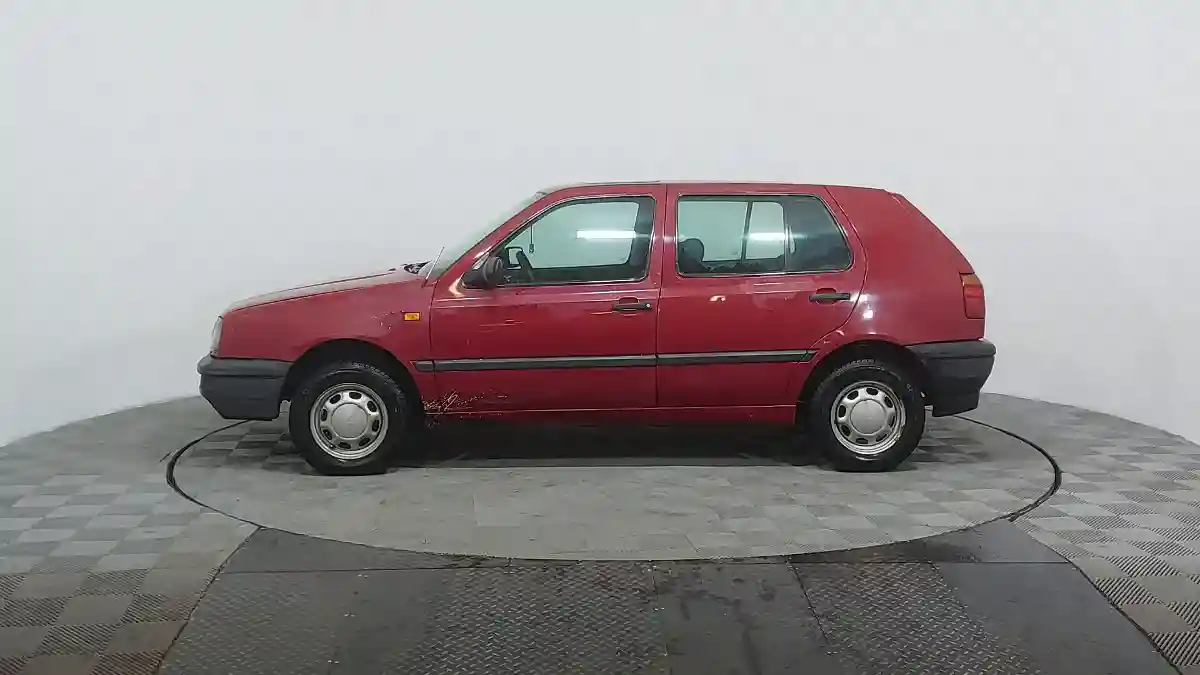 Volkswagen Golf 1995 года за 990 000 тг. в Астана