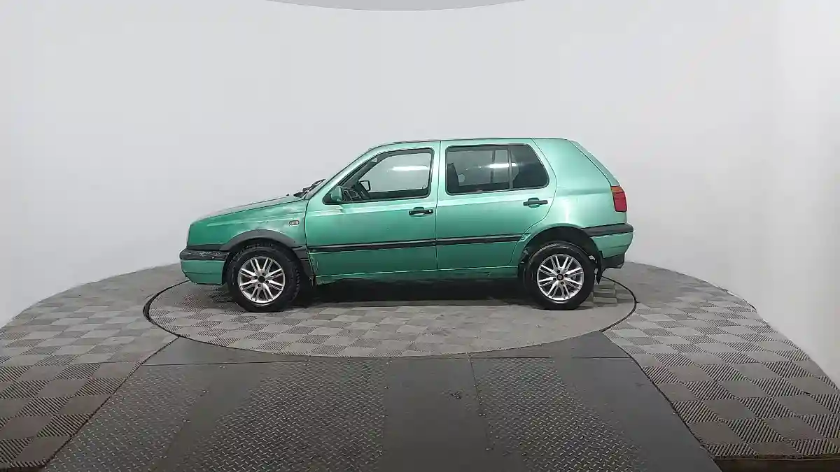 Volkswagen Golf 1994 года за 1 100 000 тг. в Астана