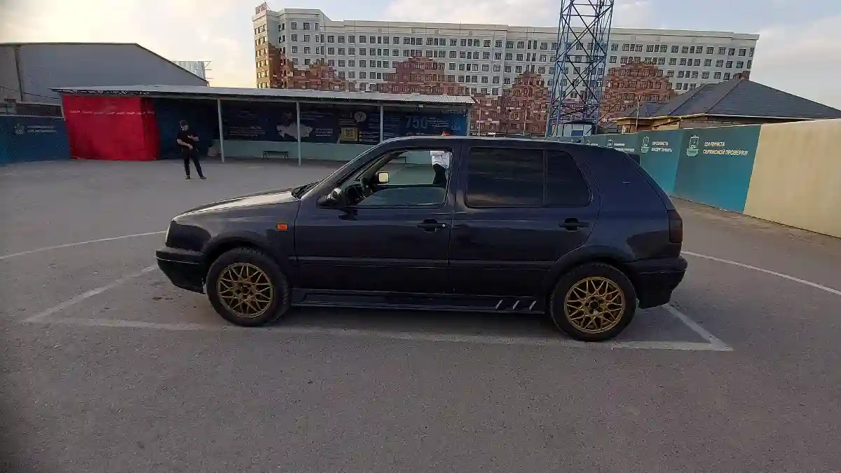 Volkswagen Golf 1995 года за 1 900 000 тг. в Шымкент