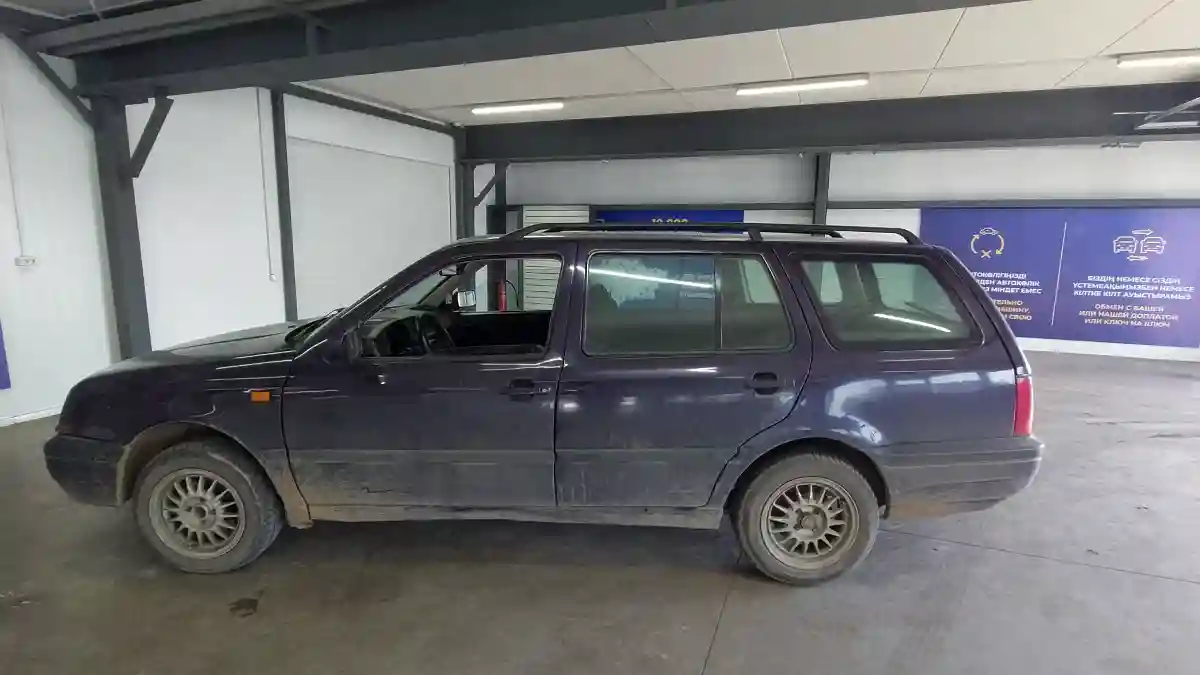Volkswagen Golf 1995 года за 1 500 000 тг. в Астана