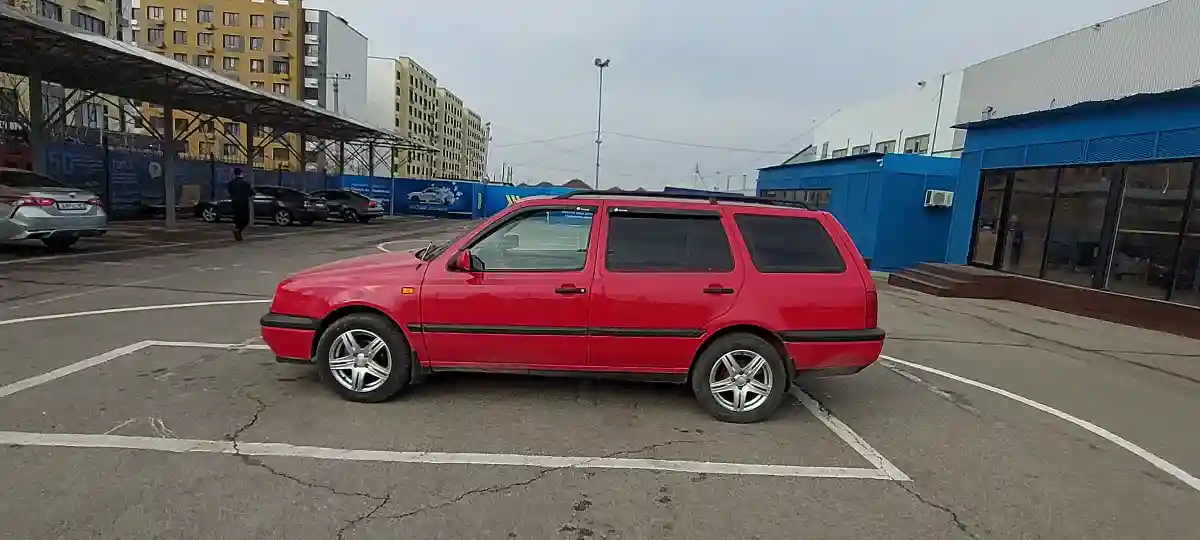 Volkswagen Golf 1995 года за 1 800 000 тг. в Алматы