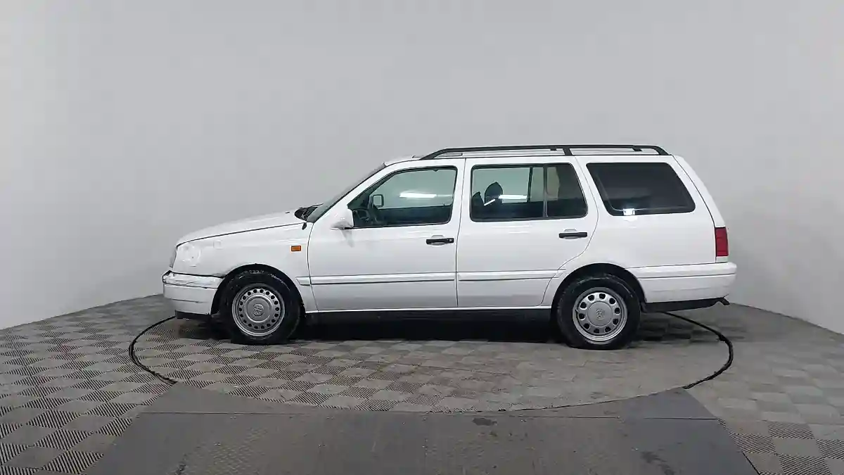 Volkswagen Golf 1995 года за 870 000 тг. в Астана