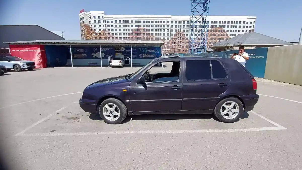 Volkswagen Golf 1996 года за 1 500 000 тг. в Шымкент