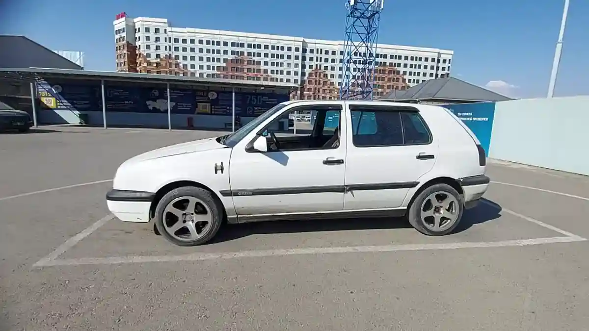 Volkswagen Golf 1996 года за 1 500 000 тг. в Шымкент