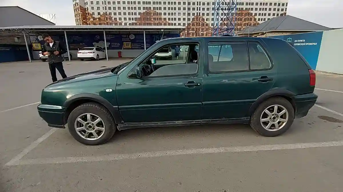 Volkswagen Golf 1997 года за 1 500 000 тг. в Шымкент