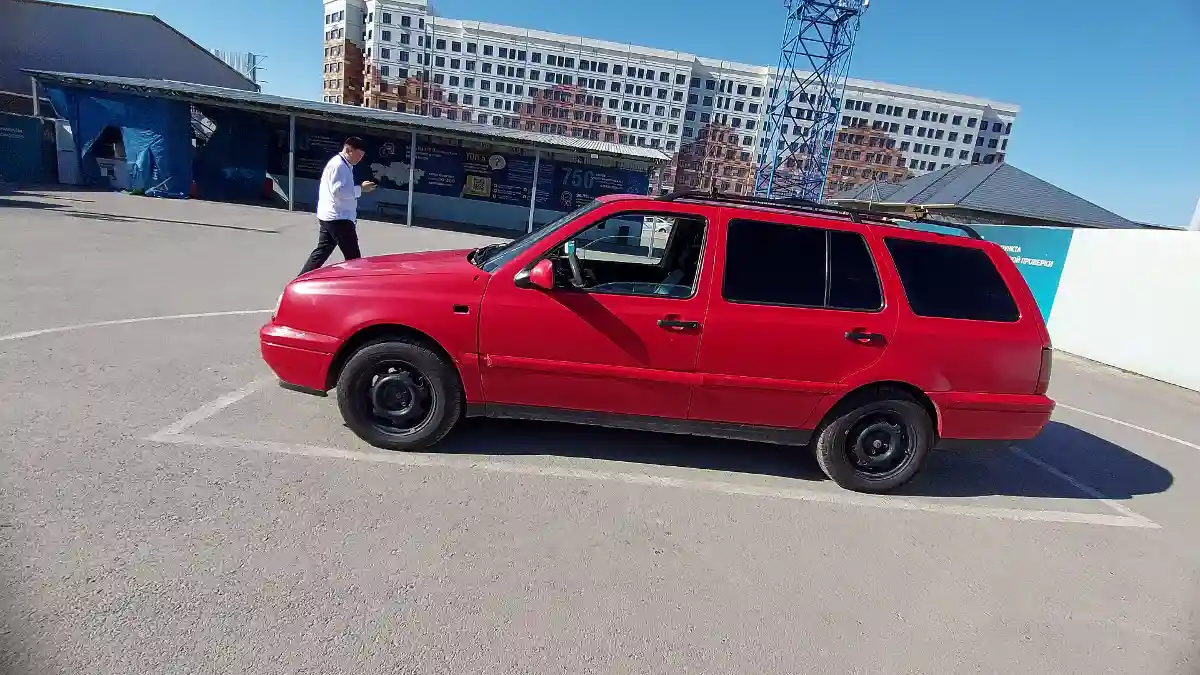 Volkswagen Golf 1997 года за 1 800 000 тг. в Шымкент