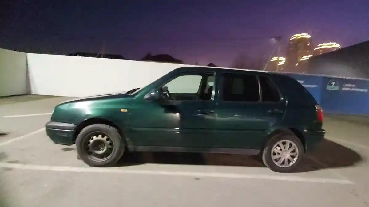 Volkswagen Golf 1997 года за 1 000 000 тг. в Шымкент