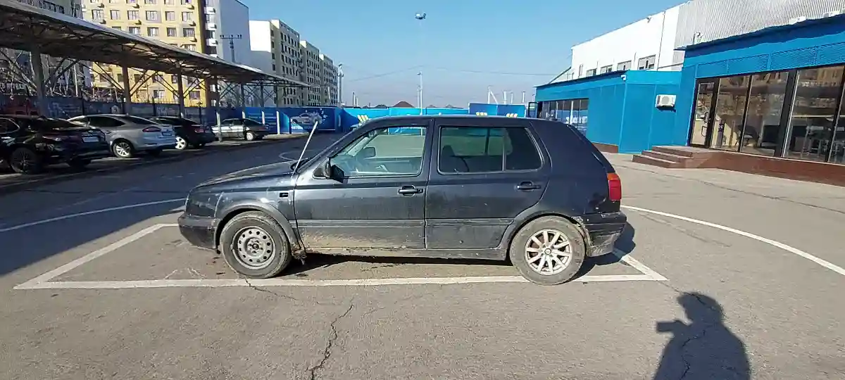 Volkswagen Golf 1997 года за 1 000 000 тг. в Алматы