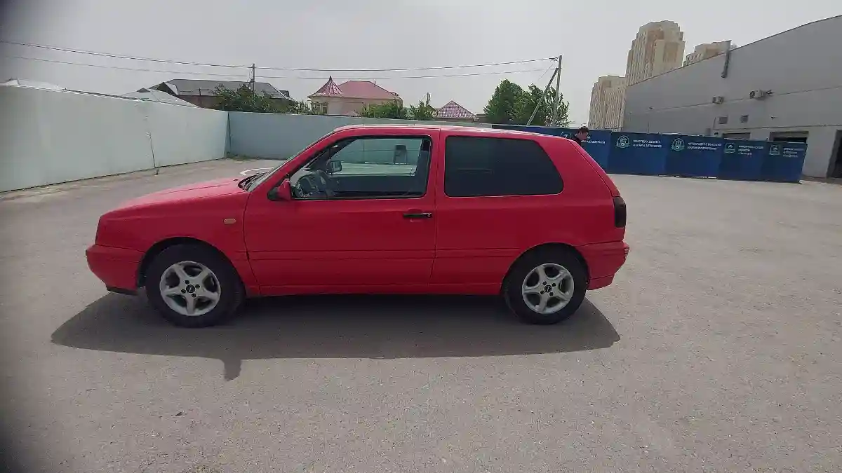 Volkswagen Golf 1997 года за 2 500 000 тг. в Шымкент