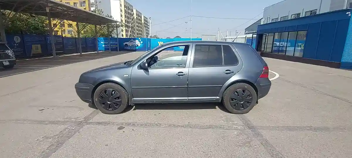 Volkswagen Golf 2000 года за 2 000 000 тг. в Алматы