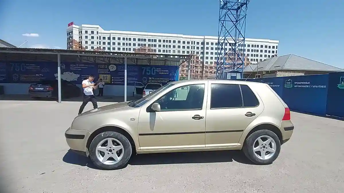 Volkswagen Golf 2002 года за 3 000 000 тг. в Шымкент