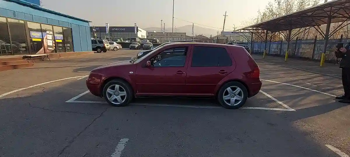 Volkswagen Golf 1998 года за 1 600 000 тг. в Алматы