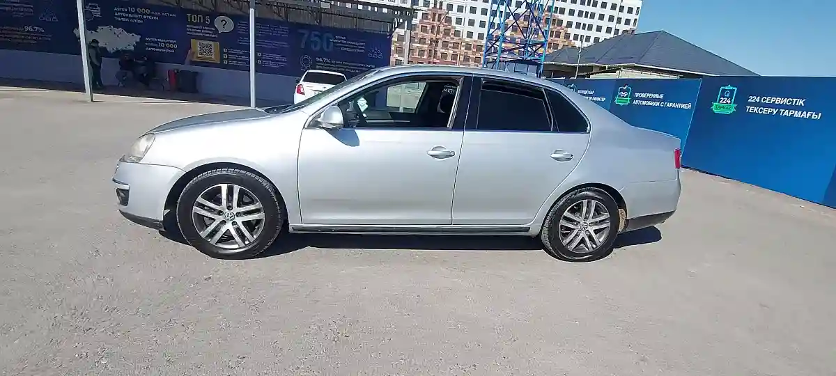 Volkswagen Jetta 2006 года за 2 500 000 тг. в Шымкент