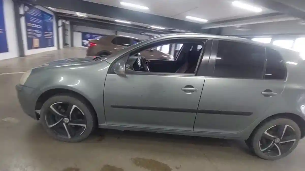 Volkswagen Golf 2006 года за 3 500 000 тг. в Астана