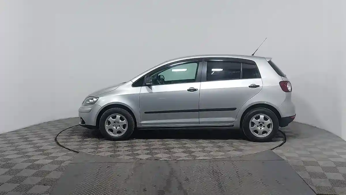 Volkswagen Golf Plus 2008 года за 3 990 000 тг. в Астана