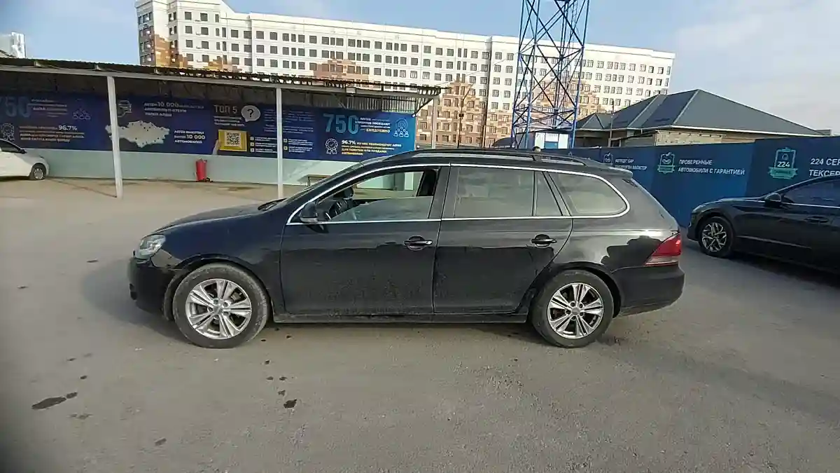 Volkswagen Golf 2010 года за 5 000 000 тг. в Шымкент