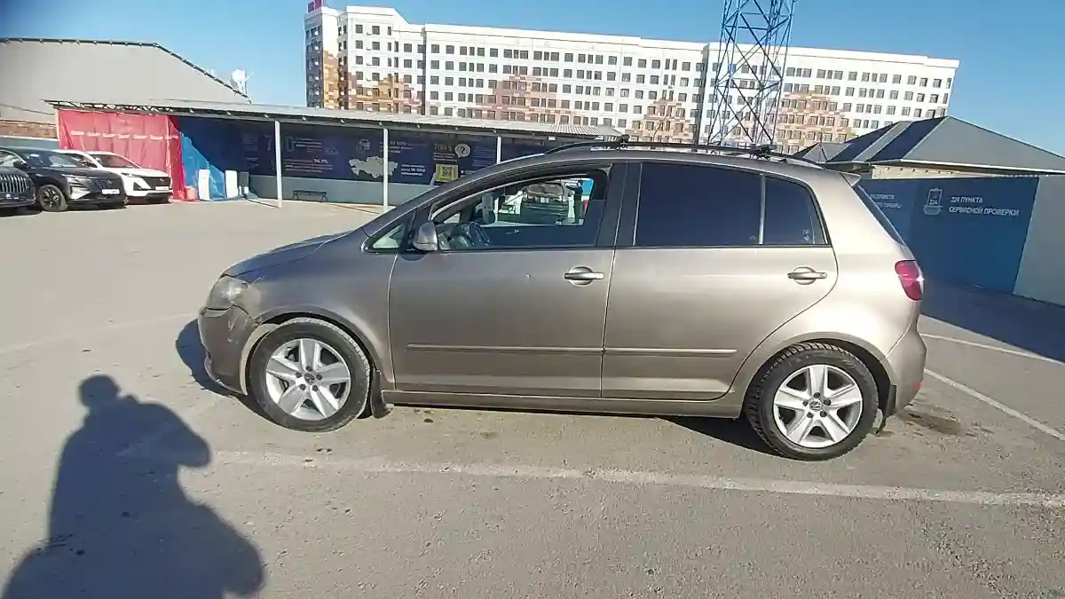 Volkswagen Golf Plus 2009 года за 3 000 000 тг. в Шымкент