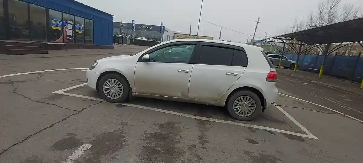 Volkswagen Golf 2012 года за 4 000 000 тг. в Алматы