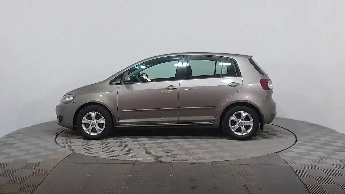 Volkswagen Golf Plus 2012 года за 5 990 000 тг. в Астана