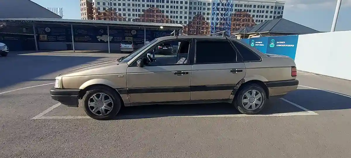 Volkswagen Passat 1988 года за 600 000 тг. в Шымкент